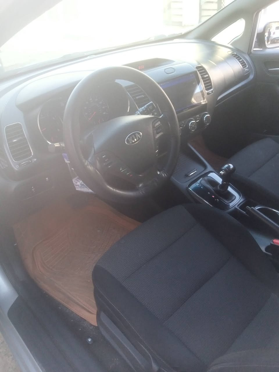 كيا فورتي هاش باك موديل 18حادثه الدعامية الامامية فقط بدون صبغ ماشية 88000 مواصفات عادية بروجكتر اشاير بالمري كامرة خلفية محرك كير تبريد صدر كله جاهز تخم تاير جديد رقم بغداد مكانه بغداد صور الحادث والسونار بالصور رايده 125ورقة للاتصال ***********
