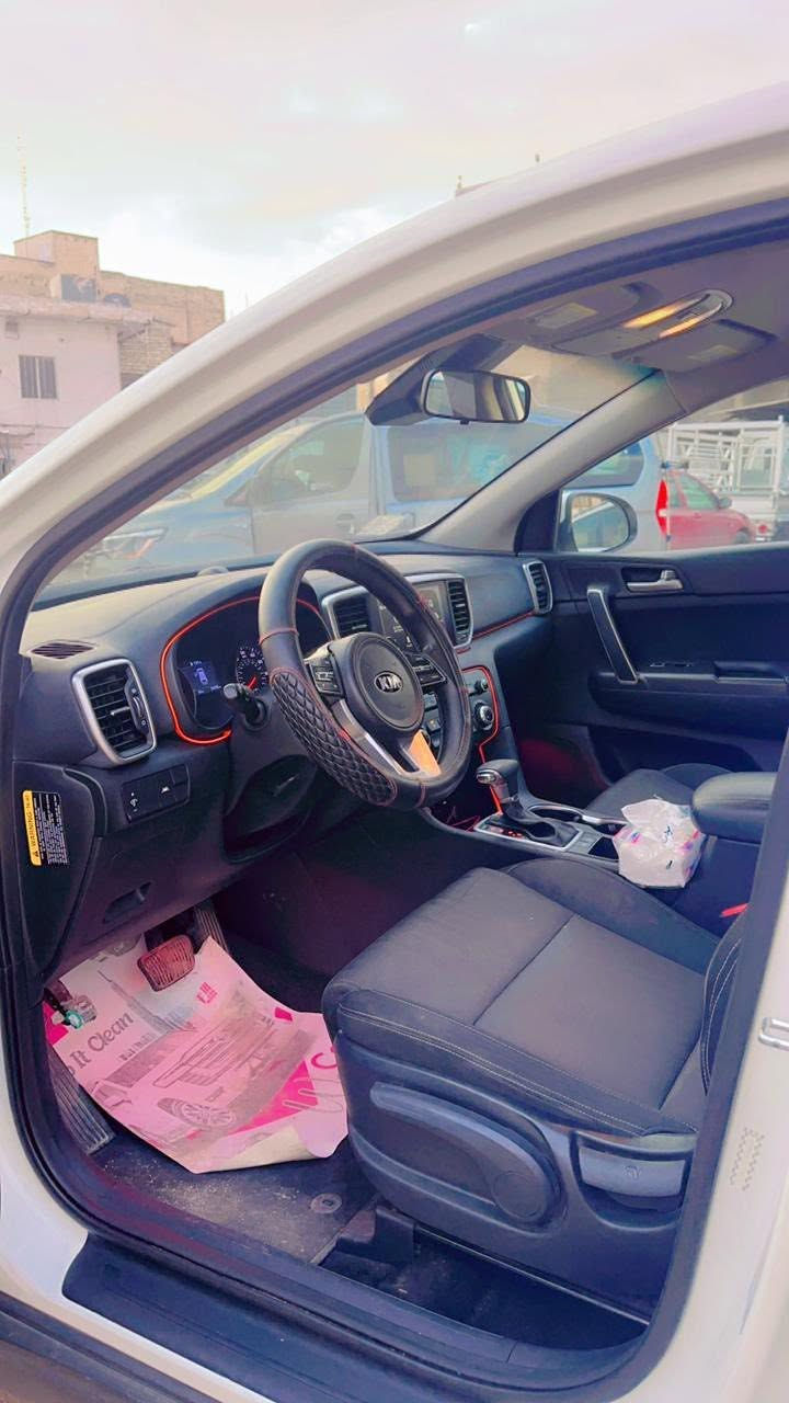سلام عليكم سبورتج 2020 
وارد امريكي محرك 2400
حادثهة لايت  الي بجهة السايق سعر 170


**إذا كنت صاحب هذا الإعلان وتريد حذفه لأي سبب، رجاءا أرسل رسالة إلى الدعم الفني**