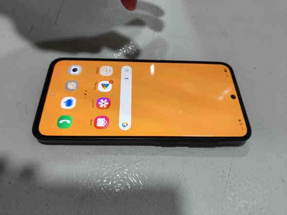 سامسونج a36 كامل غراض نضيف 

الذاكرة 128الرام8+8

الشاشة سوبر اموليد 120hz

البطارية 5000mlالشحن 45w

المعالج سناب دراغون6gen3 ببجي سلس جدا 

الكاميرا 50+8+5 تدعم تصوير4k/30fbsفديو

السعر 285مجاله بسيط مكاني بغداد العامرية للاتصال ***********وتساب
