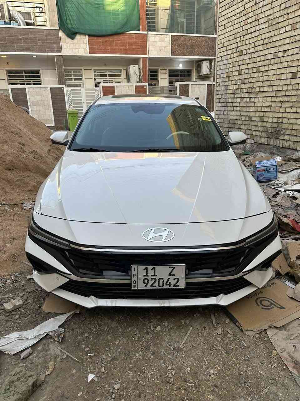 سلام عليكم النترا فول موصفات لمتدد بدون دواخل بدون ايرباك موديل 24 حادث مثل ماواضح بل الصوره داخل لونين صبغ قطعتين فقط السياره ماشيه 20 الف مكاني بغداد حي البساتين *********** السعر 175
