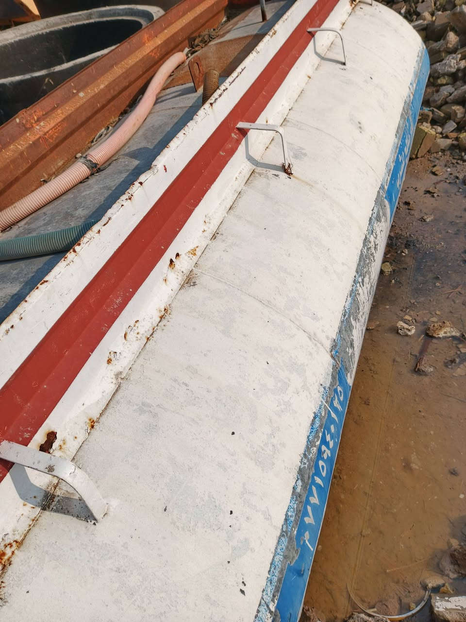 سلام عليكم البيع تانكي مغلون 7 ونص سعر 1400 بها مجال البصره القرنه ***********
