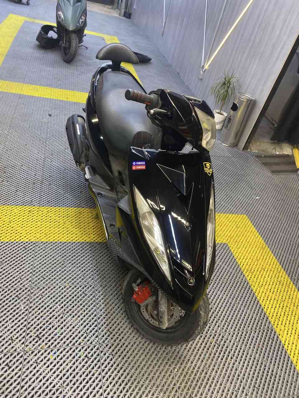 السلام عليكم جيتي ار للبيع الدراجة كفالة عامة
الكلجات رياضي الدبلات رياضي دبل إشارة لد ابيض

المكينة خرسة المكان بغداد ***********السعر واحد 50
