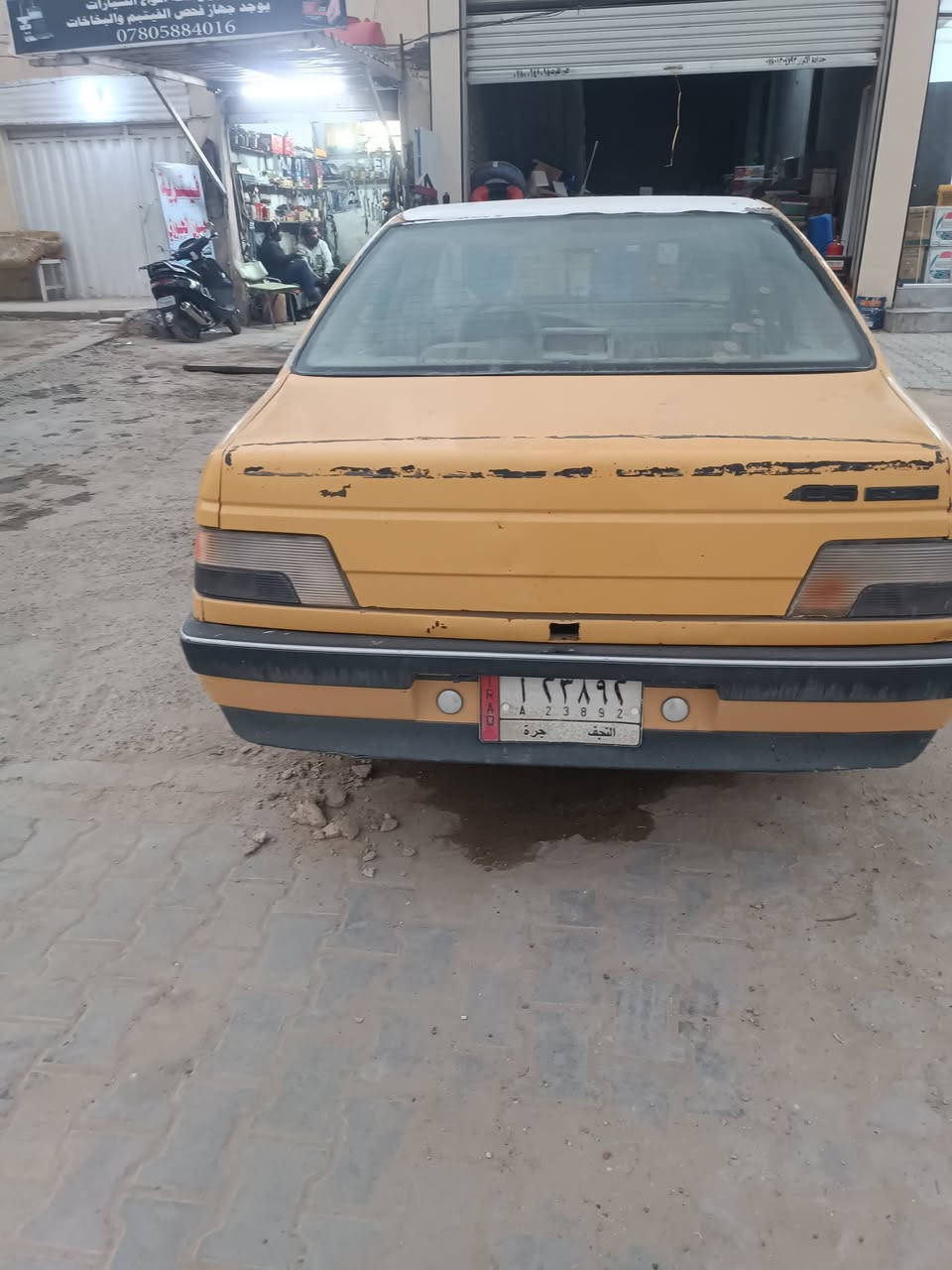 بيجو 405 للبيع2011 جاهزه مكينه وكير حداديه كهربائيّة شواصي كله عل بلاد لاضربه ولاصبغ ولاتبديل غرامه مابيه هيئه عل مشتري   راعي موجود اي وقت مداور سعره 17 نجف حي السلام ***********
