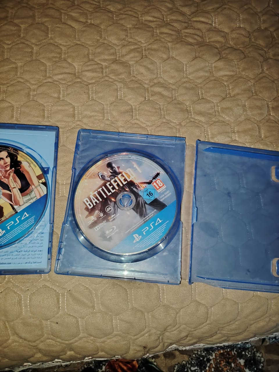 السلام عليكم بلي فور سلم لون ابيض نظام 13.02 الجهاز نظيف ويه جوستك عدد ثنين وياه يوبي اس +وياه أقراص مثل ما موضع كدامكم وقرص الgta عدد ثنين الجاهز نظيف امانه الله الجاهز ينباع كامل ملحقاته يعني تأخذه بس تشغله وتلعب +السعر رايده 350 وبي مجال طبلي خاص وارظيك والله لو ما مستعجل عليه جان ما بعته +مكاني بغداد ابو غريب +توصيل ما عندي
تلي قرام meme_er9
رقمي ***********
