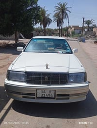 سياره راس ثور  فلات الون ابيض مكينه وكير فيفيتي جاهزه تبريد مالها ثلج ...