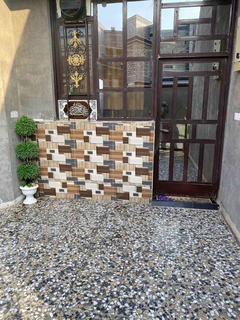 بيت 150 متر للبيع في المحموديه حي بدر  بناء حديث للاستفسار الاتصال على الرقم ***********
