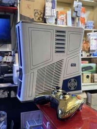 xbox360 باندل نظافته 100‎%‎ جديد يجي ويا جوستكين واحد وايرليس بطاريتين...