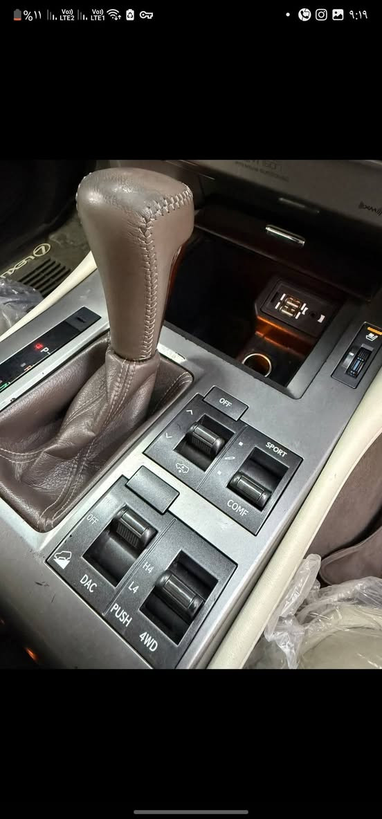 لكزز برادو 2014
موصفات لكزز بصمه
 فتحه 
مري شفط 
جكات 
مكرك 8.460
بيه شخط بل بابين 
السعر 22 
دفترين وعشرين 
للاسفسار ***********
