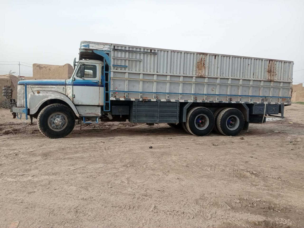 السلام عليكم سكانيا للبيع 111سكس ويل بدي موديل 74بلادي رقم نينوى للاستفسار الاتصال  على الرقم التالي ***********
