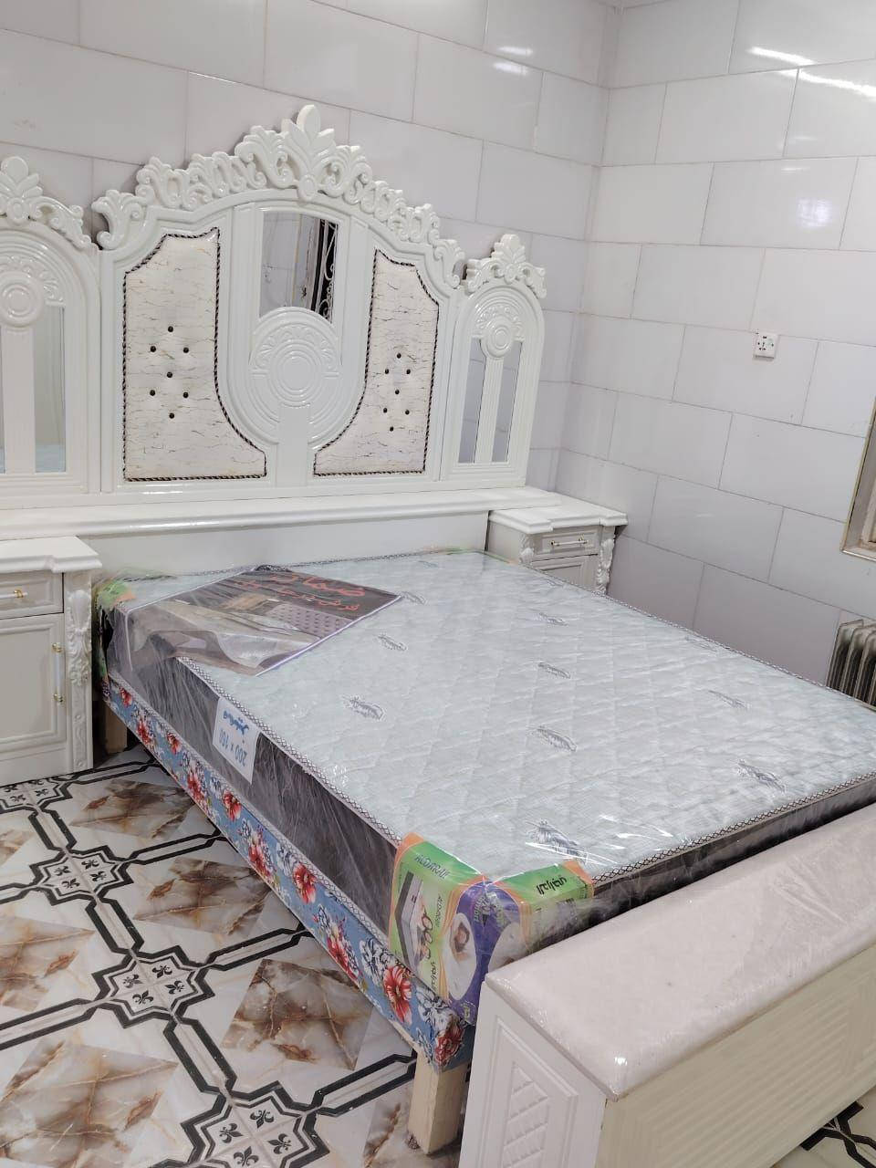 معمل ومعرض حازم الأمي الغرف تزكام جميع مدلات حسب طلب شغل فول وتساب جواب يوجد اقصاد العنوان نهواند ٤سيدات قرب بزخانه وتساب جواب *********** عمارة, ميسان
