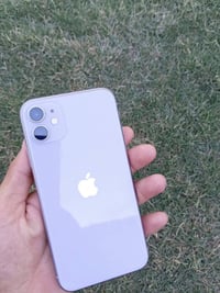 آيفون ١١ • ١٢٨ جيجا • فيس ايدي متوقف