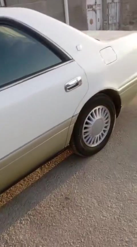 ابيعك مكفول ب90 ورقه شرط فحص كريم حسون 
موديل 1998 راعيهه بالشطره شرط المداور...محرك vvt.  انسى الصرف تبريد ثلج ترايك للموصل


**إذا كنت صاحب هذا الإعلان وتريد حذفه لأي سبب، رجاءا أرسل رسالة إلى الدعم الفني**