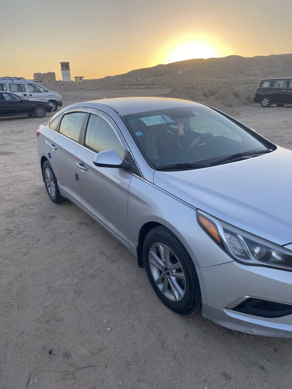 سونته للبيع وارد امريكا 16 سياره جاهزه خير من الله حداديه جديده تخم تاير  تبريد شغال  تدفء شغاله  كأمره خلفيه شاشه كبيره   سنويه باسمي  رقم بغداد 28 سنويتها أربع قطع صبغ بدون دواخل  ماشيه السياره 95 ألف مكينه كير كفاله السعر 117 بيها مجال  بسيط *********** رقم صاحب سياره
