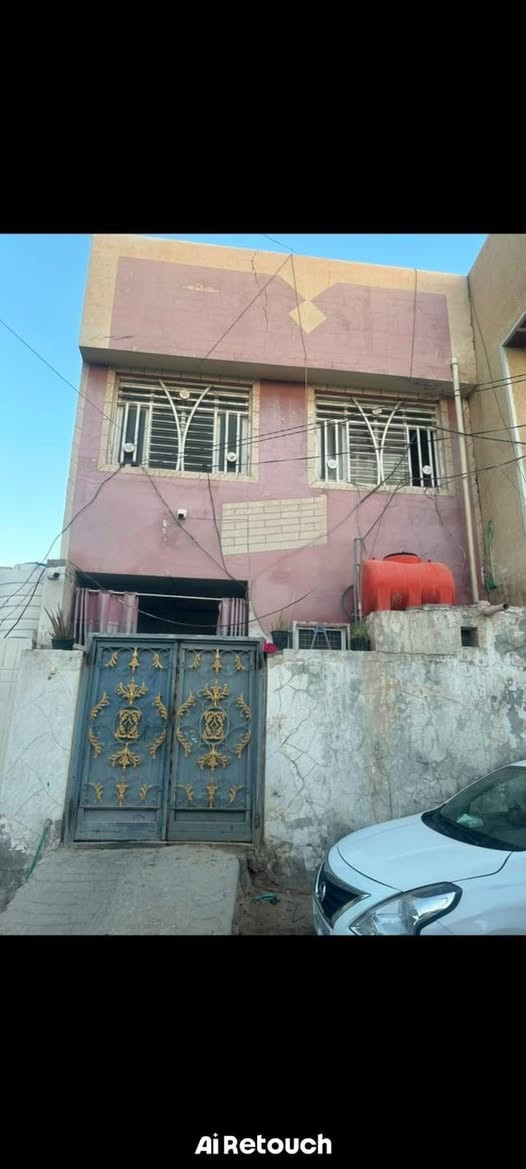 سلام عليكم
 بيت للبيع في كربلاء حي العامل المنطقه ال 8 السوك الاخير جهة اليرموك المساحه الكليه 125 بسمي تحويل مباشر طابو صرف يبعد عن الشارع 50 متر يحتوي على استقبال وصحيات عدد 3 وغرف نوم عدد 3 وصاله السعر 125 
***********

‭***********‬
