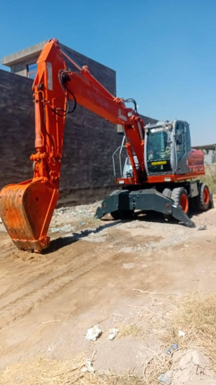 سلام عليكم حفاره فيات هيتاشي للبيع موديل 2004 رقم بابل تحويل مباشر مكاني ديالى  سعر 200  ورقه. وبيهة مجال.  ***********
