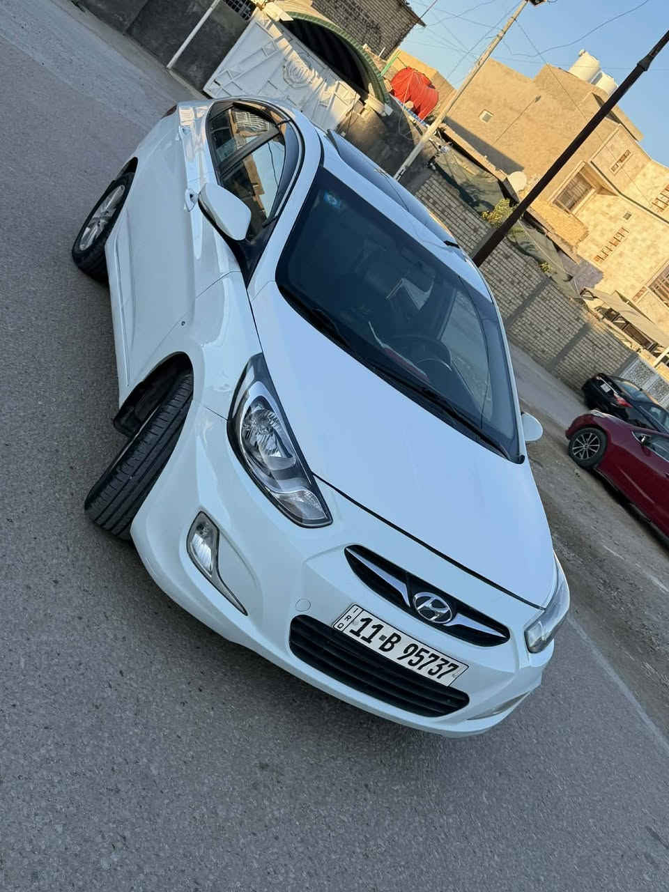 السلام عليكم
أكسنت موديل 2011 
خليجي بيه 3 صبغ بدون دواخل
رقم بغداد تحويل مباشر
جاهزه السياره للأخير مكينه 1600دوش
مكاني بابل
رقم الهاتف ***********
السعر 85وبيه مجال
