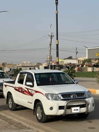 هايلوكس ٢٠١٠ • اوتوماتيك • مكفوله سنة