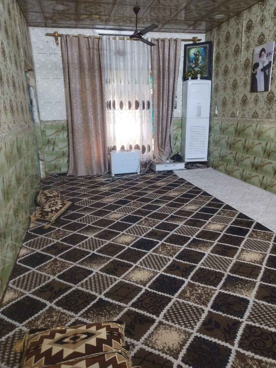 يا الله

دار للبـيـــع سيد جميل شارع 10 طابو صرف

المساحه 200 متر

متكون من طارمه كبيره واستقبال وصاله كبيره ومطبخ كبير وصحيات ومنور وغرفتين نوم

والطابق الثاني
غرفتين نوم وصاله كبيره

السعر 100وبي مجال للشراي

للتواصل والاستفسار خاص او اتصال

***********
***********

اخوكم ابو نور الدلال

المكتب مجاز حكومياً ادخل للحساب ناشر ابيوت اي بيت ايعجبك راسلني وتدلل

أعرض عقارك عندنا ودع لنا التسويق

عنـــوان المـكتــب سيد جميل شارع 20 مقابيل اسواق امير
