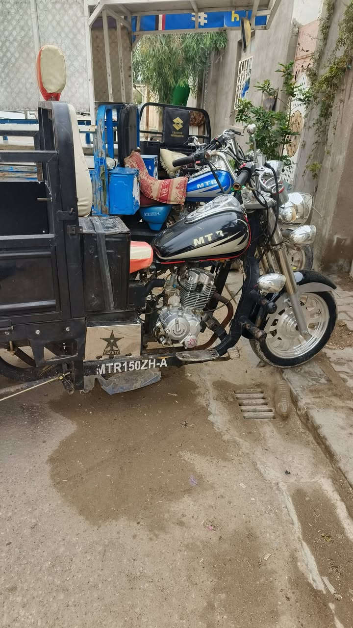 سلام عليكم ستوته mtr مديل ٢٠٢٠
رقم وسنويه
السعر 2 100 مليونين  واميه وبيها مجال قليل
مكنه نجف حي الميلاد
***********
