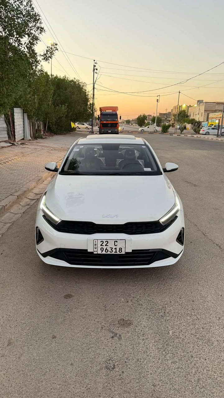 سلام عليكم كي3 مديل 2022 ماشيه 24000الف رقم اربيل تريد تحويل تريد وكاله مكينه 1500 دبل نوزل فول مواصفات فتحه بصمه اشاير بل مري لد نهاري تبريد لمس يدات نيكل داخل بيجي جلد كجيات دجتل باقي المواصفات معروفه السياره مكفوله من صبغ وتبديل وبارد ( فقط ملاحظه) مكان السياره نجف السعر 128$ 
الهاتف ***********
