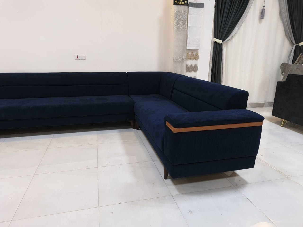 يعلن معرض و معمل الفخامة للاثاث
‏   ......للبيع بالنقد والاقساط . . . . .
‏عرض  عرض عرض🔥🔥 
‏ديوان مودرن عدل بسعر (٨٥ ألف )للمتر . . 
‏المواصفات 
‏بلوك أسود ١٦ ملم 
‏السير جام روسي 
‏الإسفنج مميز أول مقعد مع الضهر 
‏القماش حسب طلب الزبون 
‏للاستفسار الاتصال
‏ ***********  وتساب و اتصال 
‏*********** وتساب وتصال   
‏زورونا تجون أجمل ما يكون
يوجد نظام التقسيط لجميع موظفي الدوله و العقود على جميع المصارف  
‏العنوان _ الأنبار _ الفلوجة _ شارع الجيش الشعبي قرب المحكة
‏
