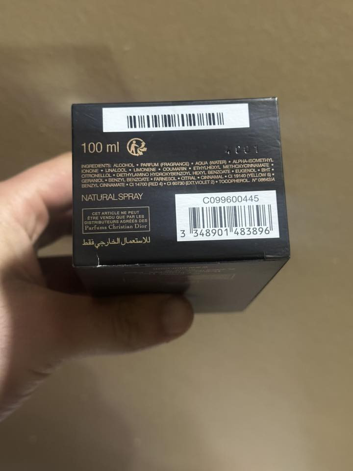 السلام علیکم
عطر دیور هوم بارفوم حجم ۱٠٠مل  اصدار قدیم
انتاج مقطوع
حالە عطر فقط مفتوح نایلون غیر مستخدم
مصدر شراء موثقە
سعر عطر 250الف نیهائي فقط توصیل مجاني
یوجد توصیل کل محافضات کردستان محفضات عیراق


**إذا كنت صاحب هذا الإعلان وتريد حذفه لأي سبب، رجاءا أرسل رسالة إلى الدعم الفني**