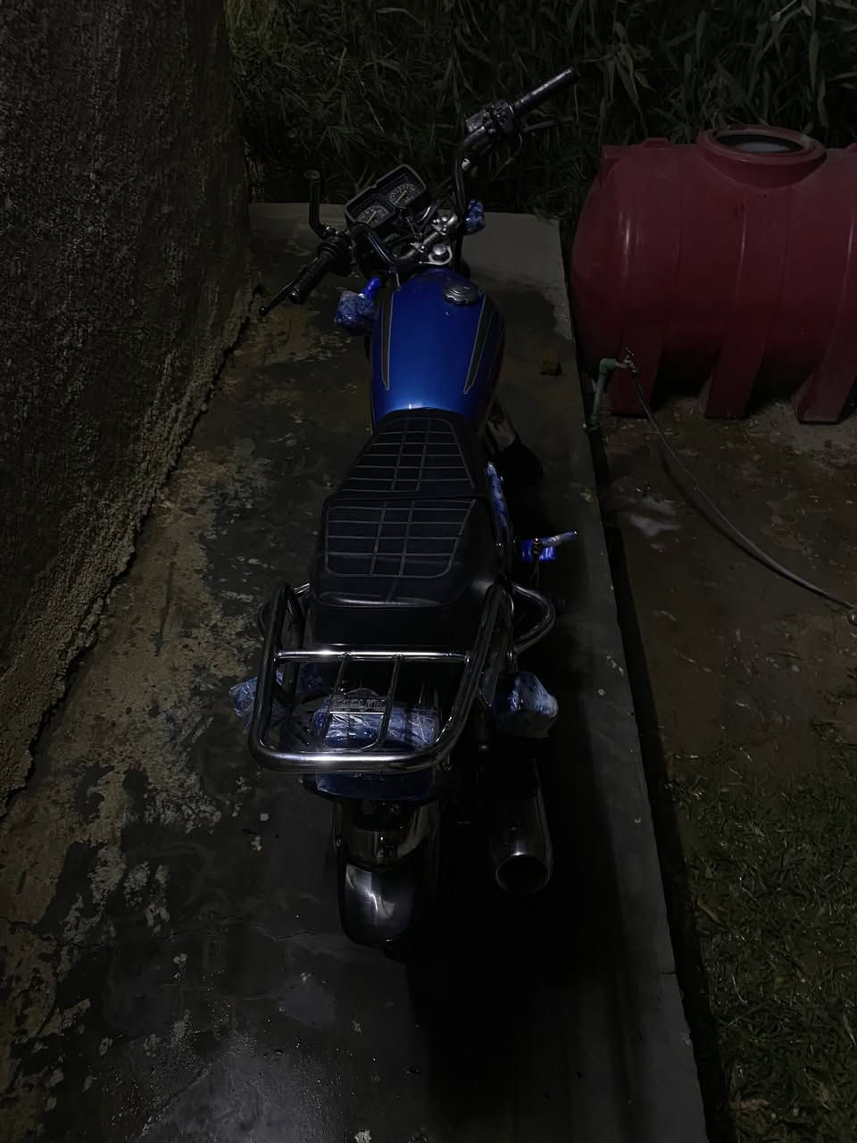 ‏دراجة موديل 23 أربعة قير محرك ما مفتوح السعر 450
***********￼
