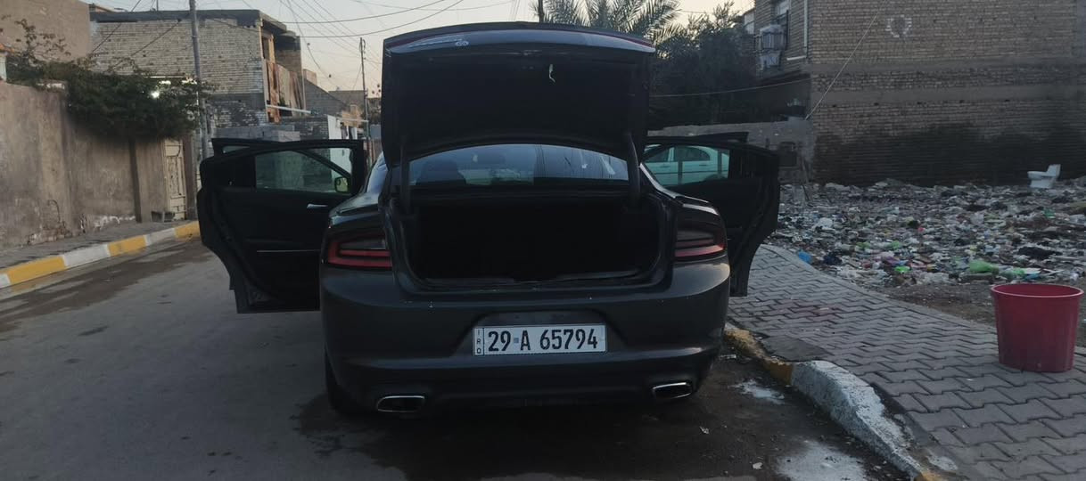 السلام عليكم جارجر ٢٠١٥ وارد امريكي حادث قبق جنطة فقط معمر نفسة والباقي كفالة بدون ايرباك رقم واسط دولي بأسمي السعر ١٦٨ وبيها مجال حق الجية بغداد الحسينية الراشدية *********** السيارة بيهة طخطات بسيطة باردات عوزهة بوليش وصدر امامي فقط بدون قطرة صبغ بنيد دعامية محدث SRT گير مكينة كفالة تدفئة تبريد  السيارة SXT
