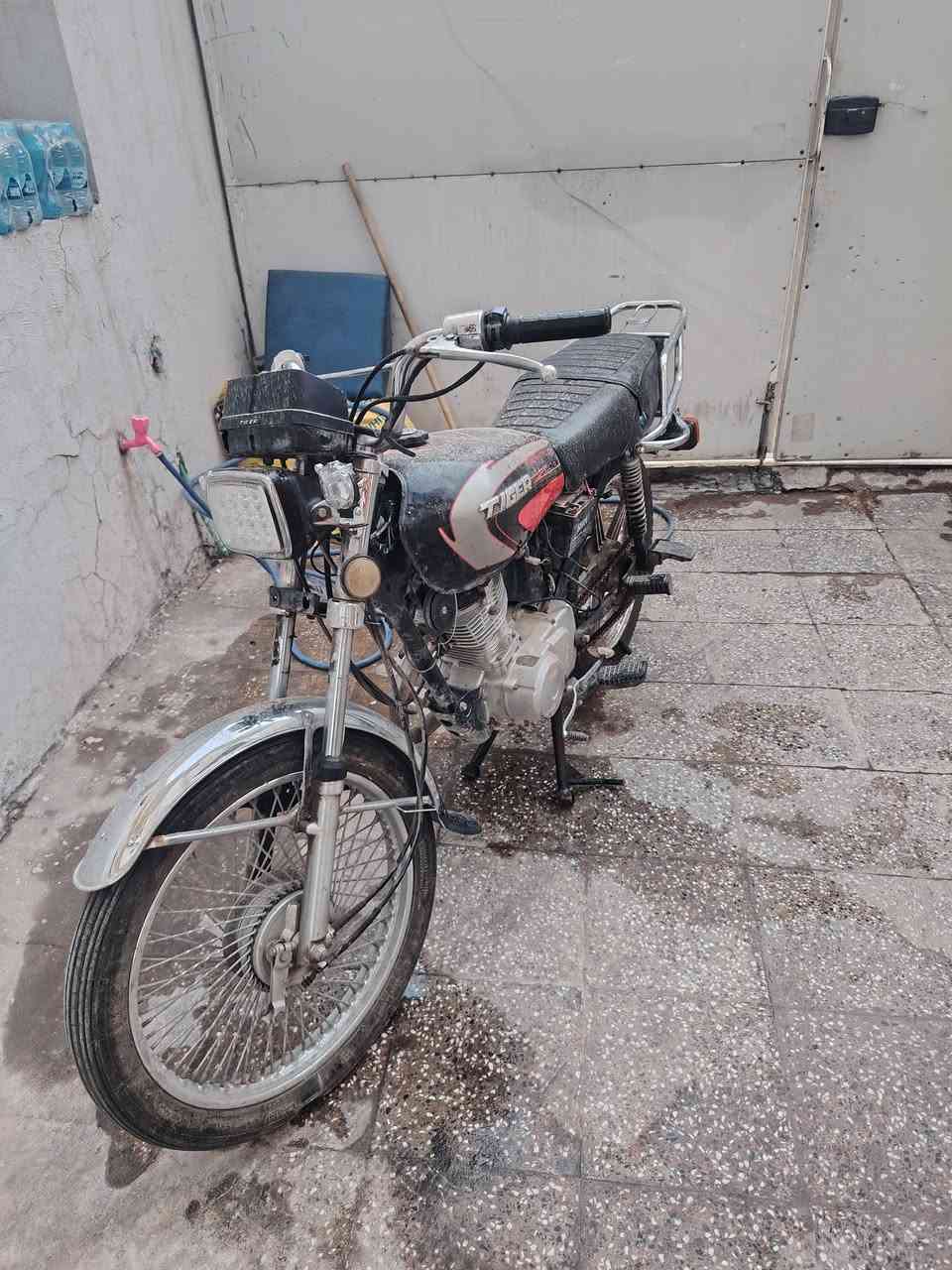 اربعه كير لبيع مديل 19 وراق ضايعات دراجه نضيفه سعر400
مامتوتجد علفيس ***********
