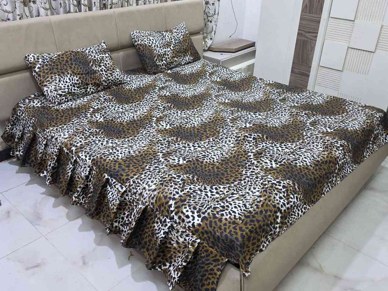 نزلات همايون (خياطة)وليس جاهز 
سعر النفرين 10 
سعر النفر 7 
توصلك مثل الصورة واحلى 
يوجد خدمة توصيل 
الاستفسار مراسلة الصفحة


**إذا كنت صاحب هذا الإعلان وتريد حذفه لأي سبب، رجاءا أرسل رسالة إلى الدعم الفني**