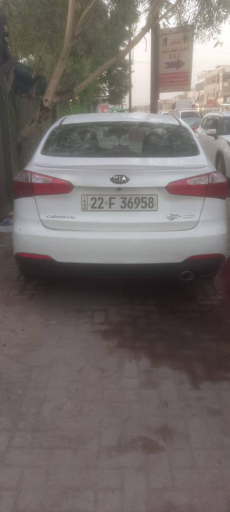 سلام عليكم سيراتو ٢٠١٤ سياره بيها بس باب سايق خليجيه مكينه ١٦٠٠ سياره نظيفه وخير من الله قطعتين تبريد اربيليه سعر ١١٥ وبيها مجال ***********
