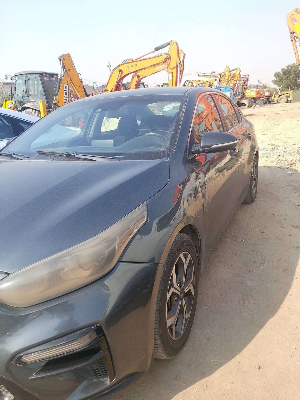 السلام عليكم 
فورتي موديل 20
بيه 3قطع صبغ 
السياره اربيل 
البيع فقط 
السعر $123وبيه مجال شي قليل 
الاستفسار ***********بي وتساب
