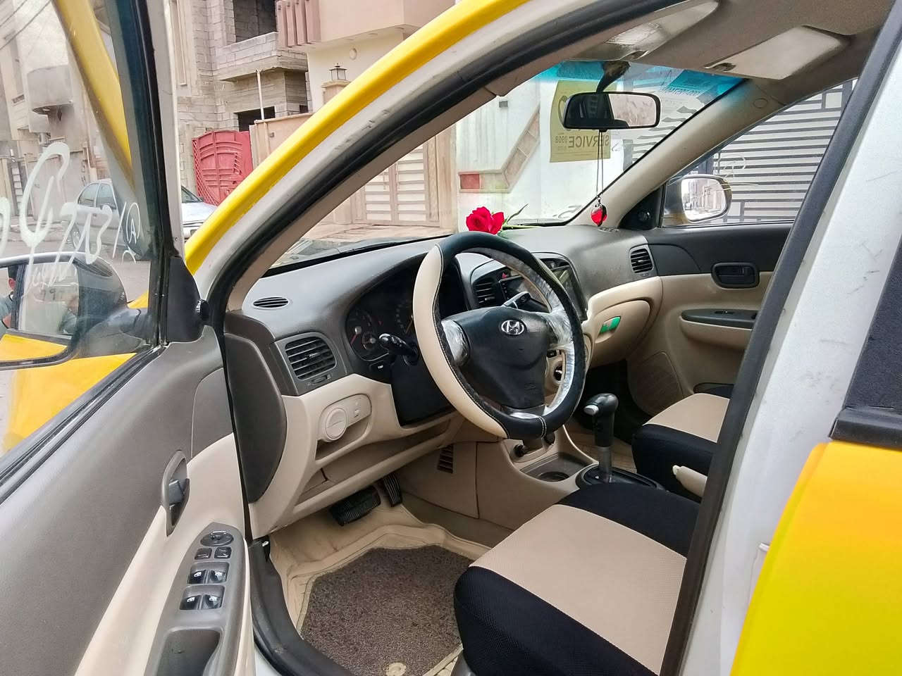 اكسنت 2010 كوري فول توماتيك
بدون ضرر بدون تبديل تلقيطات معجون فقط 
مكينه 16 شرط كير شرط تبريد ثلج قفل مركزي 
جامات كهرب مري كهرب حساسات خلفيه 
رقم نينوى مسطره شرط الوكاله والتحويل 
السياره من الدعاميه لدعاميه شرط 
***********  / ***********
