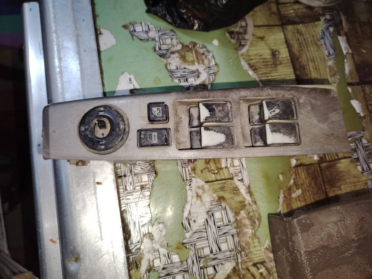 غراض تفصيخ سي 7للبيع شرط الفحص ***********
