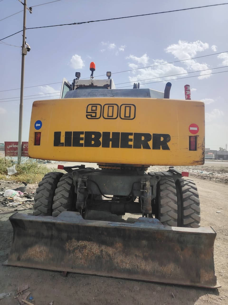 حفاره لبهير للبيع موديل 99 رقم سليمانيه سنويه جديده حفاره مكفول كفاله عام ***********
