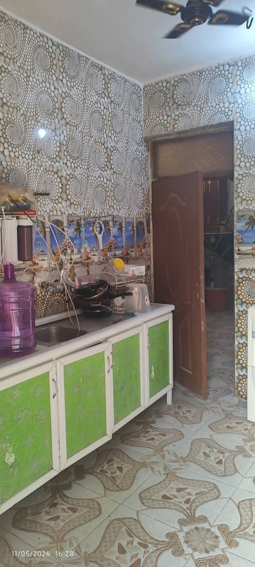 السلام عليكم.بيت للبيع بحي الحوراء مساحه 100 متر سند 25  نقد ويرهم قسط للتواصل ***********
