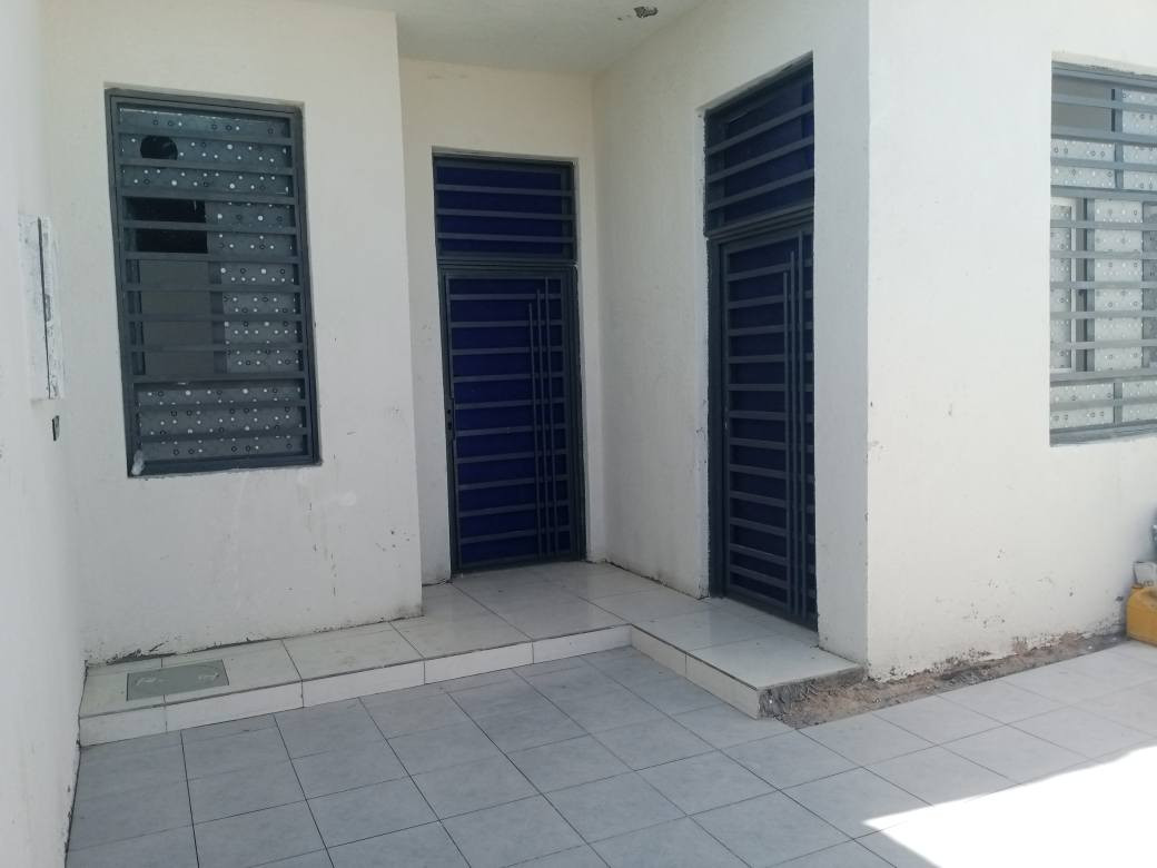 بيت جديد للبيع 
البصره طوبه ونخيله فراز الجامعة 
مساحه الارض 150متر واجهه 7ونص نزال 20 
سعر 122
اتصال*********** البصرة, العراق
