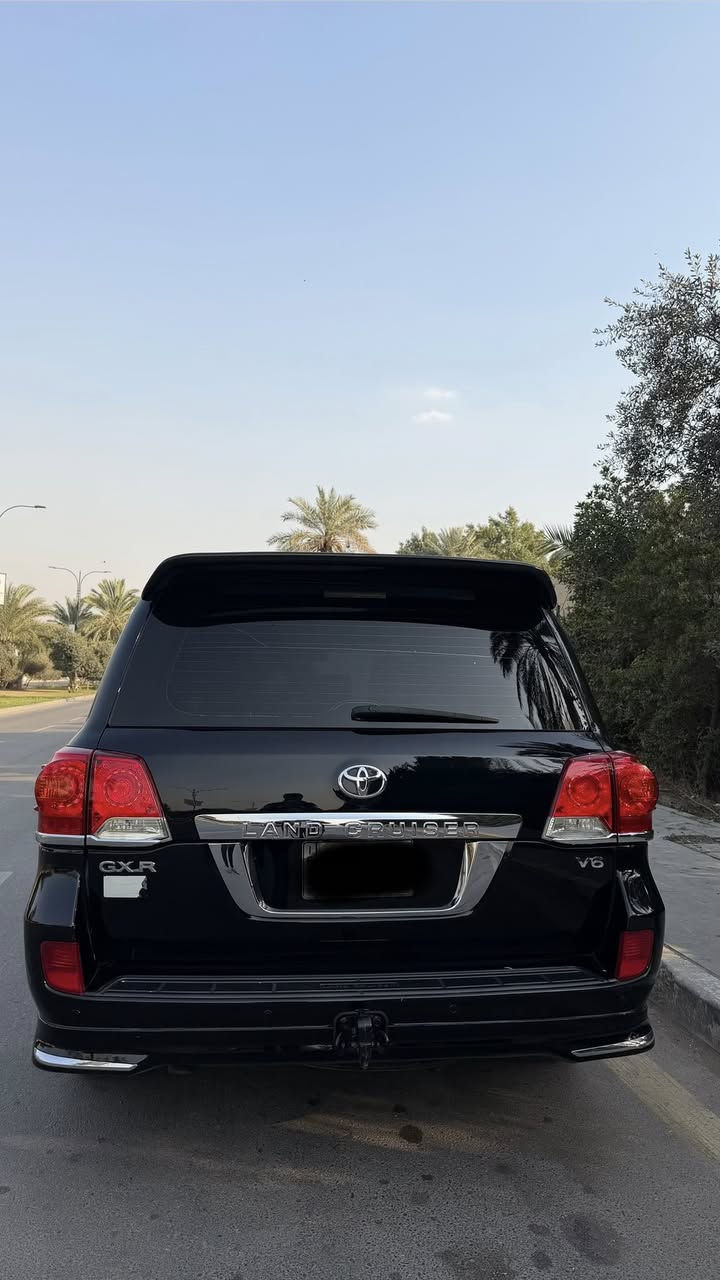 سلام عليكم  للبيع لاندكروز ٢٠١٢ بريم فول موصفات
رقم بغداد السيارة ناضيفة و مابيه نقوصات 
السعر ٢٦ و بي مجال  مكاني بغداد 
***********
