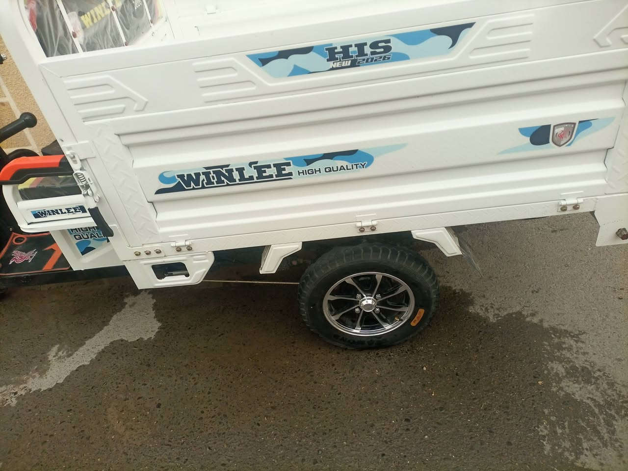 السلام عليكم ورحمة الله وبركاته ستوتة شحن للبيع مستعملة 7 ايام بطاريات اصلية 6 بطاريات السعر خاص التواصل على هذا الرقم ***********
