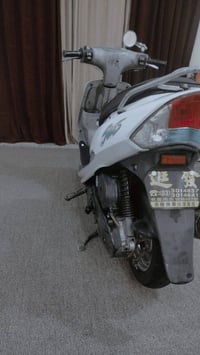 ماكس منغولي حاوية ما صالها اهواي بل شارع والدراجة خير من الله شوفت عين...