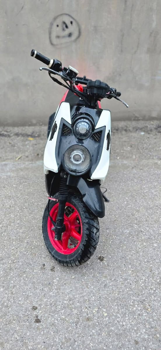 سلام عليكم
دراجة سكنس جبلي موديل ٢٠١١ دراجه نضيفه كلشي شغال بيهة من كهرباء او غيرة الشاصي مالتهة مغلف كاربون فايبر الماصده رياضي الانارة محورة اب ٢ بومه عالي ناصي للتواصل على الرقم ***********
