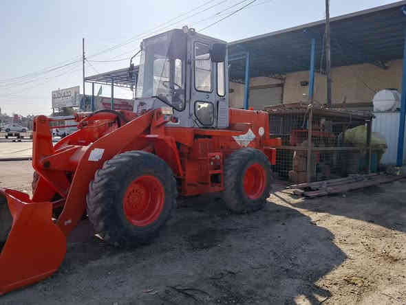 السلام عليكم شفل هيتاشي للبيع جاهز من كل شي ماكينه اربع سلندر گير يرميكانيك 3 نمر رقم باسمي مكاني ميسان ***********
