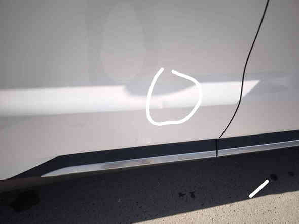 السلام عليكم 
 كيا سورنتو موديل2023
فول الفول مواصفات 1/1 4X
 ماشيه/32550 كيلومتر  قابلة للزيادة شرط الفحص - سماعات سياره من شركة BOSE
-بانوراما -7 راكب -اضواء محيطية داخل سيارة 
-بصمة -كشنات جلد كهرباء تدفئة تبريد-كير ماوس
شاحن وايرلس -كامرة تشتغل مع الاشارة بلدشبول
-مري شفط واشارة -هاند بريك دكمة-اوتو هولد
-مانع انزلاق-الصندوق كهرباء -بردات 
-حساس امامية -حساسات خلفية
-أربع كاميرات -كامره محيطية دوراه 360درجة
-صعود ونزول منحدرات-شاشة كبيرة
-شاشة دجتل - عدادات ليزرية
-بصمة ابواب -تحكم استيرن جهتين
-شفتات استيرن -تشغيل عن بعد -نفكيشن  
3 قطع تبريد -فور ويل -
محرك   3500cc- ماوس تحكم وضعيات قيادة
سيارة خليجية 
مكفولة كفالة عامة فقط رصعة صغيرة  جدا كما موضحة في الصور
مكان السيارة بغداد 
للاستفسار اتصال على الرقم
*********** Colombo
