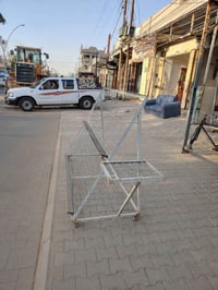 عارضات بقالية • مستعملة • قابل تفاوض