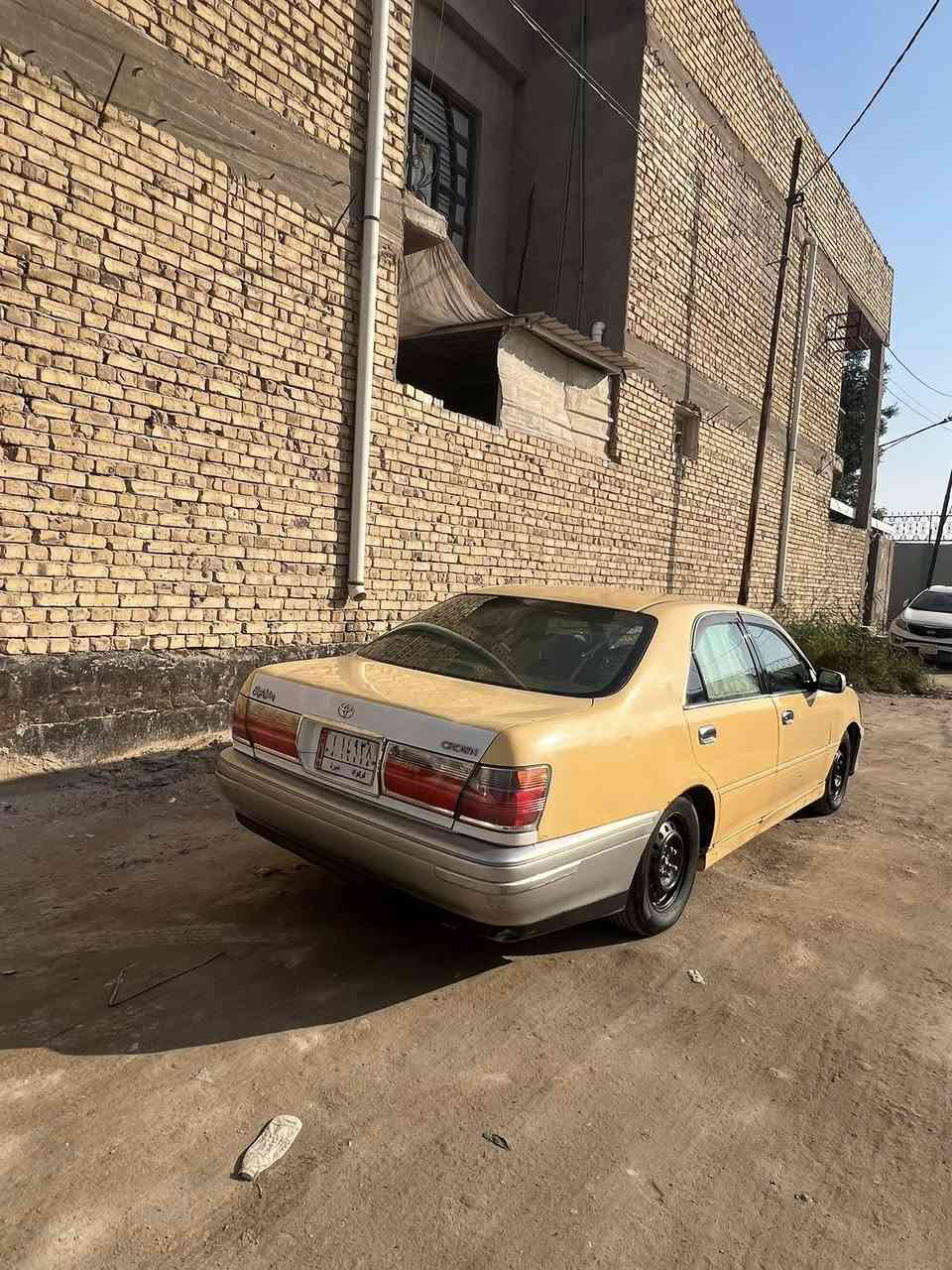 سلام عليكم ملكه صفره للبيع موديل 2000شاصي 175اصل كرستال السياره أربع دكم كشنات كهرباء مكينه فيفيتي اثنين او نص فيش او بطل سياره كصتين لا مفحوص ولا مدفوع كمرك سعره 45وبيه مجال قليل 
مكان نجف ***********
