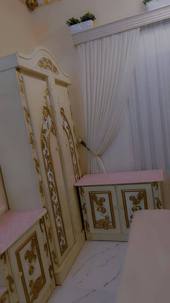 سلام عليكم غرفه اخشاب تصمصم تركي شغل عراقي للبيع
للبيع السعر 950 بيها مجال قليل تواصل واتساب 
***********
العنوان كرمه بني سعيد
