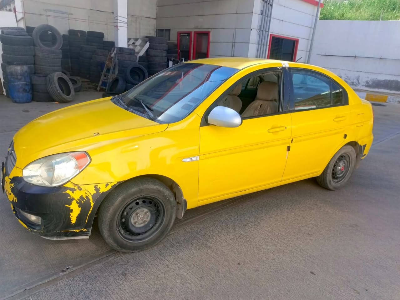 اكسنت دبدوب موديل ٢٠٠٨ ، شرط التحويل صاحبها الشرعي بالموصل
السيارة بلا ضىرر السعر ٨٠ 
***********
