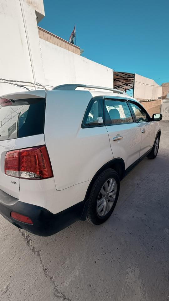 يا الله.
كيا سورنتو. 2012.    رقم  بغداد دولي.  
سنوية وهزة ورقم كلة جديد.        تحويل مباشر 
مكينة. 6 سلندر   مابيها اي.  خلل صافيه .
وارد كويتي المرغوب
فقط قطعتين صبغ باب السائق والخلف السايق 
مواصفات.   فول. مع البنوراما.     
بصمة.   7 راكب.   ثلاث. قطع تبريد ثلج . 
 داخل. صاج. 
 ويل كروم.  
حساسات.  خلفية.
  شاشة وكامرة خلفية.     بچم زنون. 
  داخل. جلد. 
 تحكمات جهتين.
 اشاير بل مري. 
للبيع   الاتصال 
*********** 
 مكاني صلاح الدين بلد
السعر 160$ وبيه مجال
