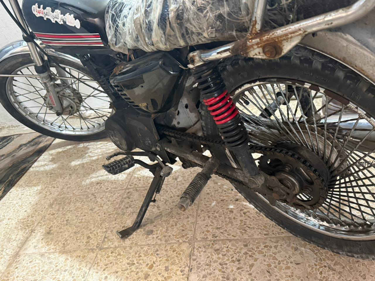 سلام عليكم ورحمه الله وبركاته دراجه ايراني نامي للبيع مابيه اي عيب فقط صرف قليل دراجه شغاله كامل مثل ما واضح بل صور  #السعر 175 وبيه مجال حك الجيه #او مراوس 
***********
