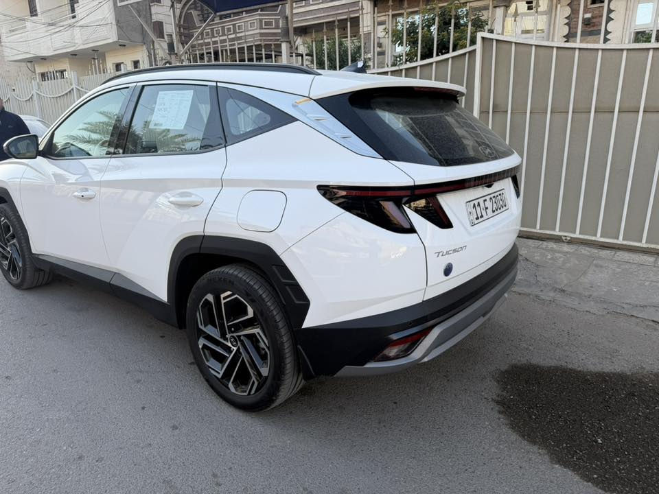 السلام عليكم توسان خليجي ضمان الأولى زيرو
مواصفات 
ويل 19

صندوق كهرباء 
كشنات تدفئ تبريد كشنين كهرباء 
حساس امامي خلفي 
شاحن واير ليس 
 
السعر 242 $/مرقم كامل
المكان الكراده 
رقم الهاتف 
***********
